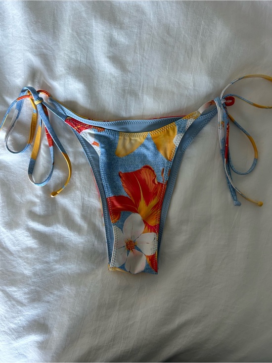 Capri Blue Other - CapriBlue Floral Tie-Side Bikini Bottom size small